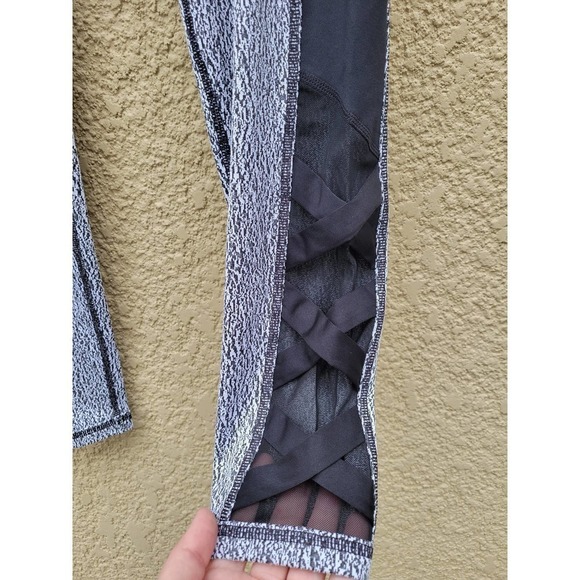 Ideology Women's Stash Pocket Leggings Gray Black Medium NWT - Picture 6 of 8